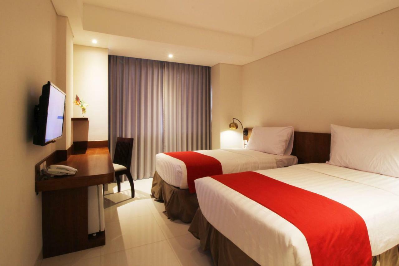 Signature Seminyak Hotel Bagian luar foto