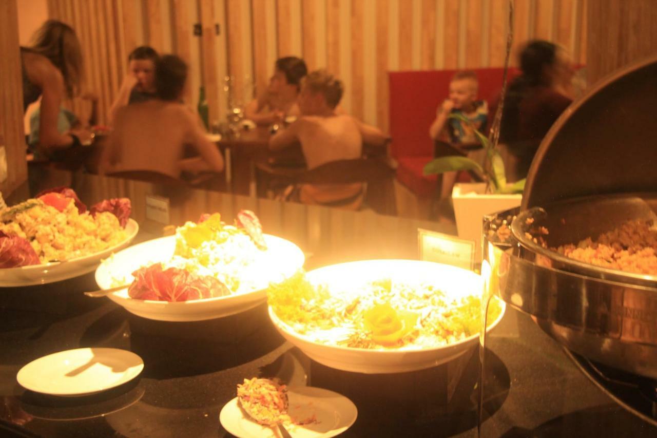 Signature Seminyak Hotel Bagian luar foto